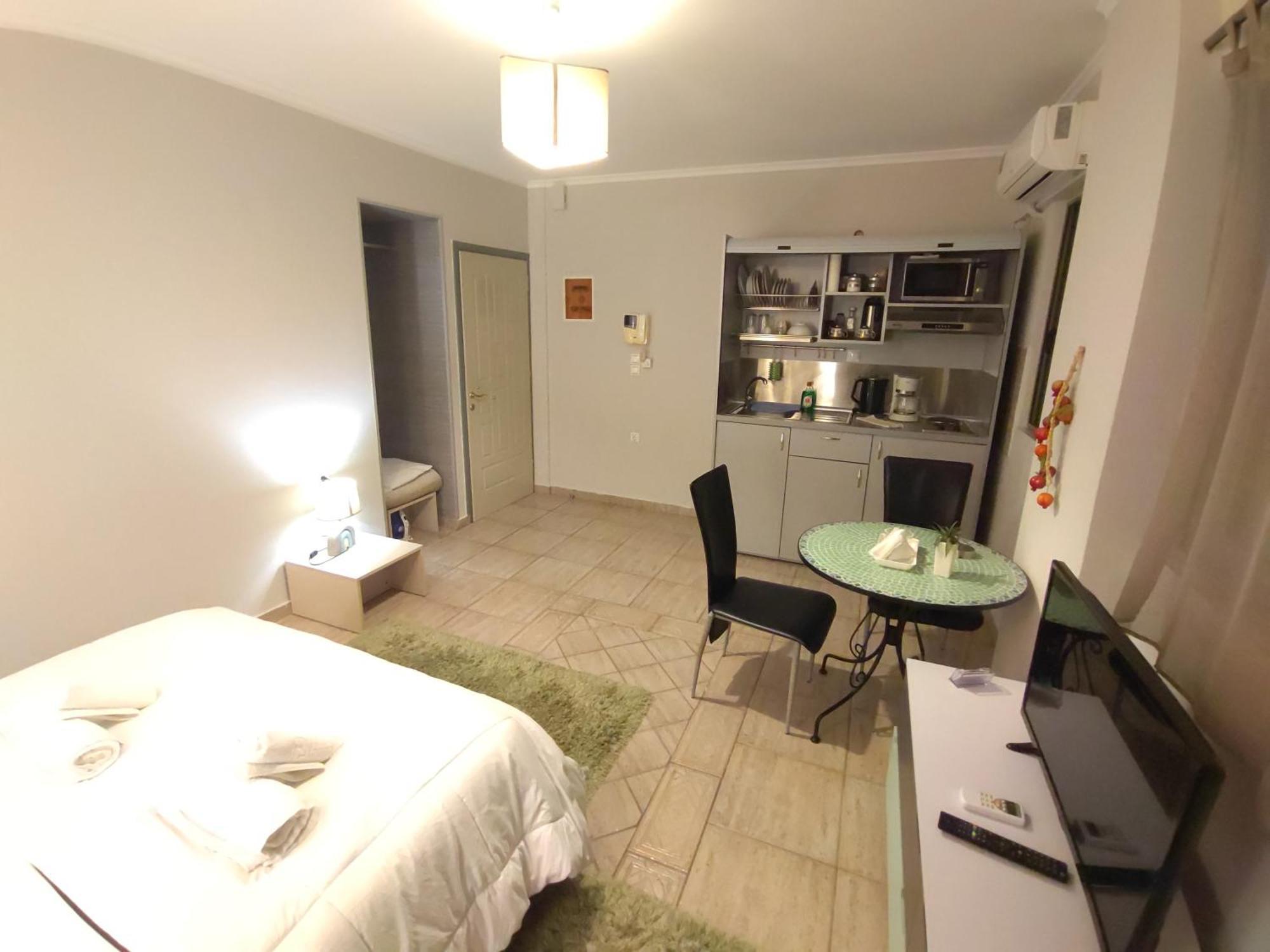 Central Studio - Fully Equiped. Ideal For Couples باترا المظهر الخارجي الصورة